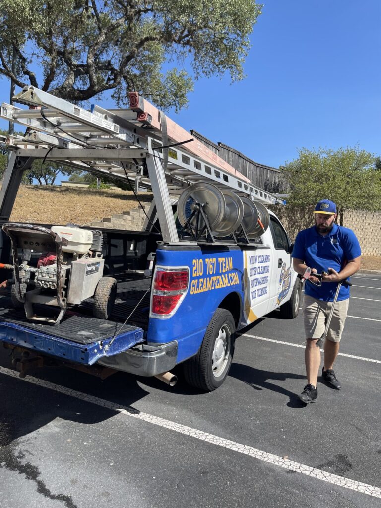 Gutter Cleaning Service Garden Ridge, TX